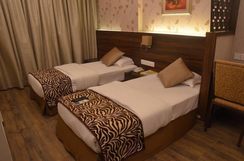 Hostel Mumbai By Maharana Inn Exterior foto